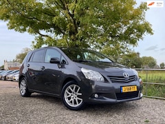 Toyota Verso - 1.8 VVT-i Business Titanium | Panodak + Navi + Clima + Cruise nu €9.975,