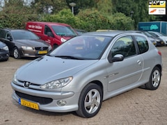 Peugeot 206 - 1.6-16V Quiksilver, Airco, APK 10-2025