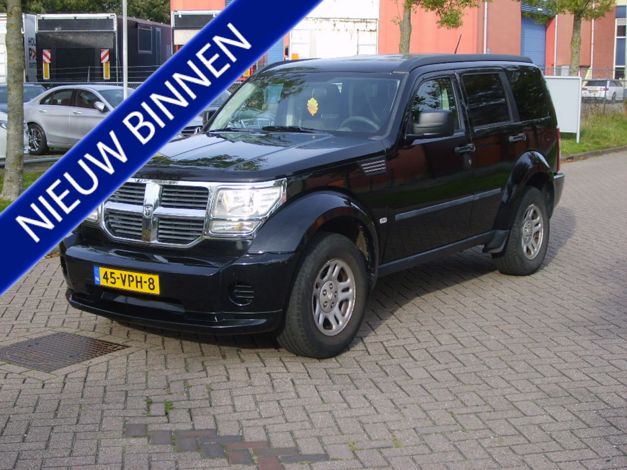 Dodge Nitro - 2.8 CRD 4 X 4 Grijs Kenteken - AutoWereld.nl