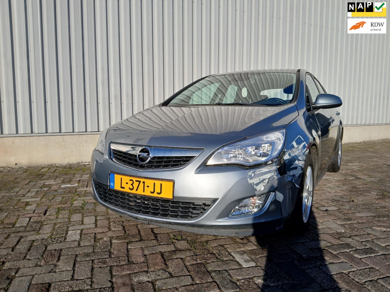 Opel Astra - 1.4 Turbo Sport - Airco - Export - Motor rookt - AutoWereld.nl