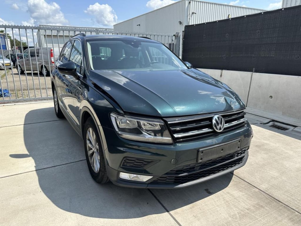 Volkswagen Tiguan - 1.4 TSI DSG |NAV|APP-C|LED|CAMERA|CLIMA - AutoWereld.nl