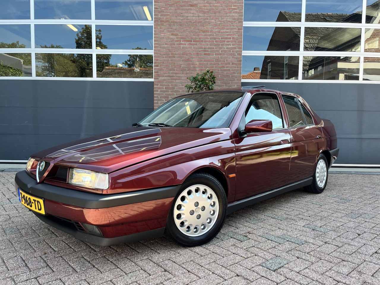 Alfa Romeo 155 - 1.8 T.Spark | Uniek | Topstaat - AutoWereld.nl