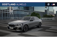 BMW i5 - M60 xDrive High Executive / Panoramadak / Trekhaak / Adaptief onderstel professional / Bow