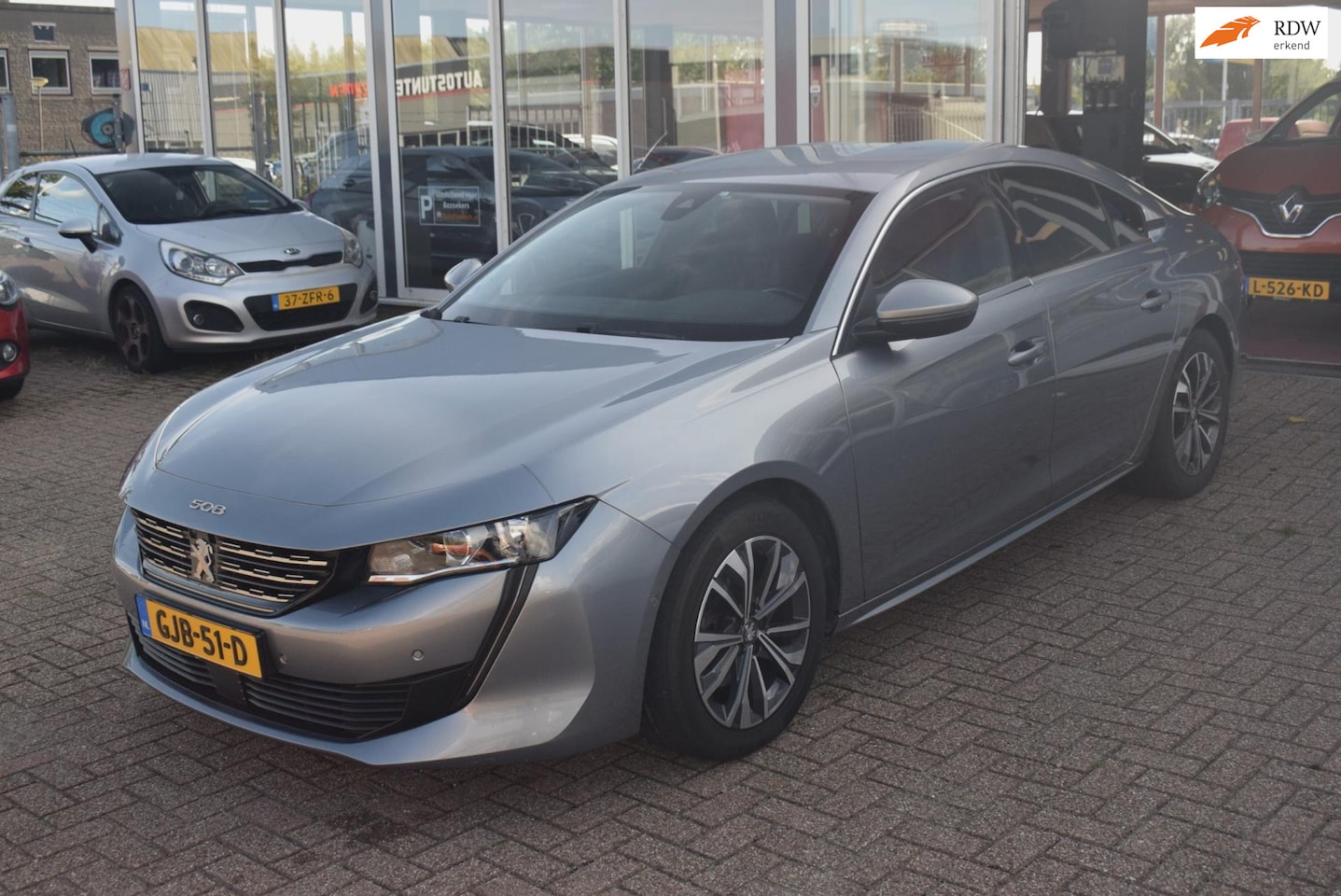 Peugeot 508 - 1.6 PureTech Allure | DIGITALE TELLER | BI-XENON | HALF LEDER | NAVIGATIE | CLIMATE EN CRU - AutoWereld.nl