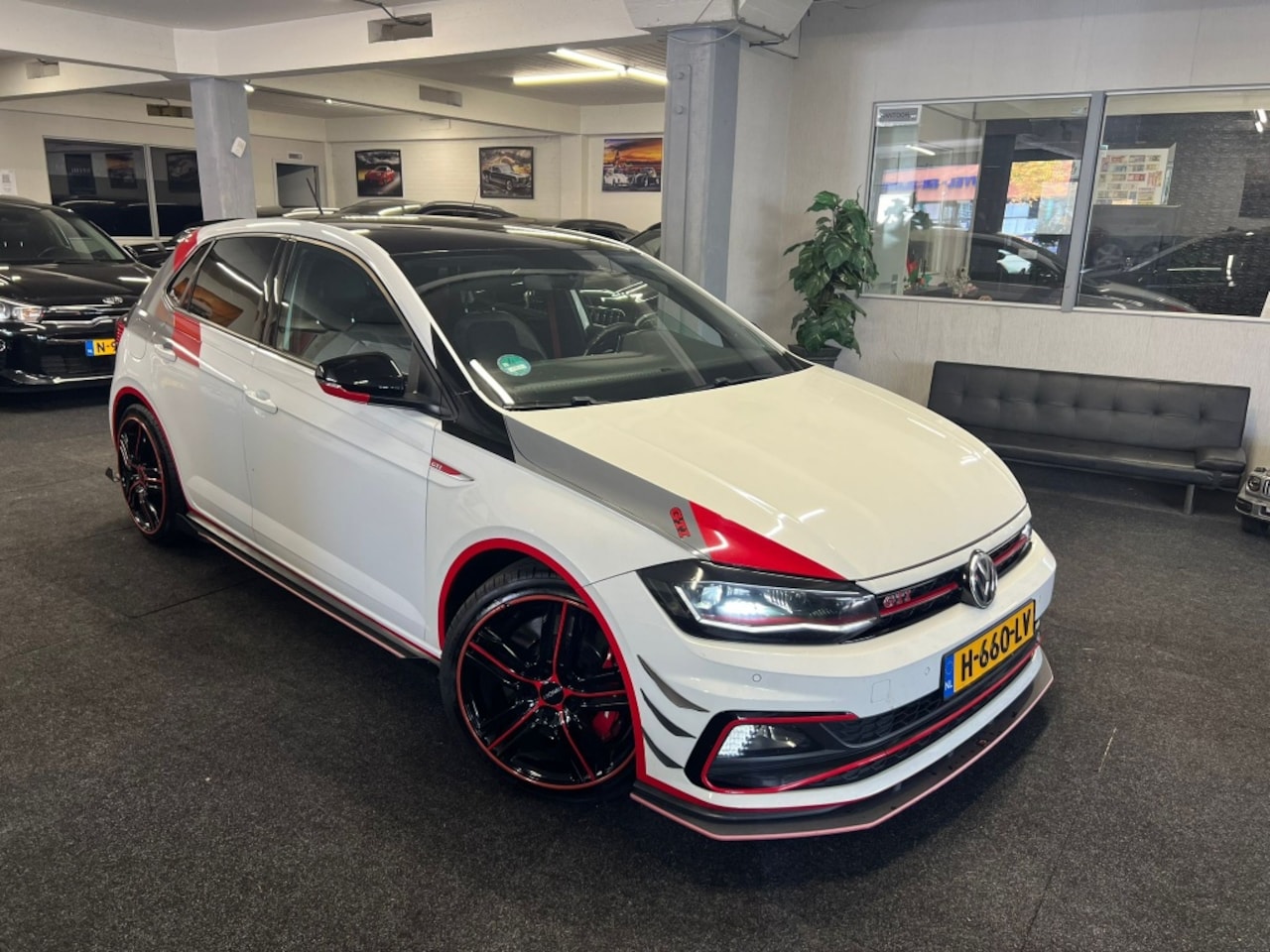 Volkswagen Polo - 2.0 TSI GTI *Uniek*345PK*DSG* - AutoWereld.nl