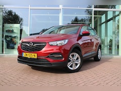 Opel Grandland X - 1.2 Turbo Online Edition Parkeersensoren voor & achter - Navigatie - DAB