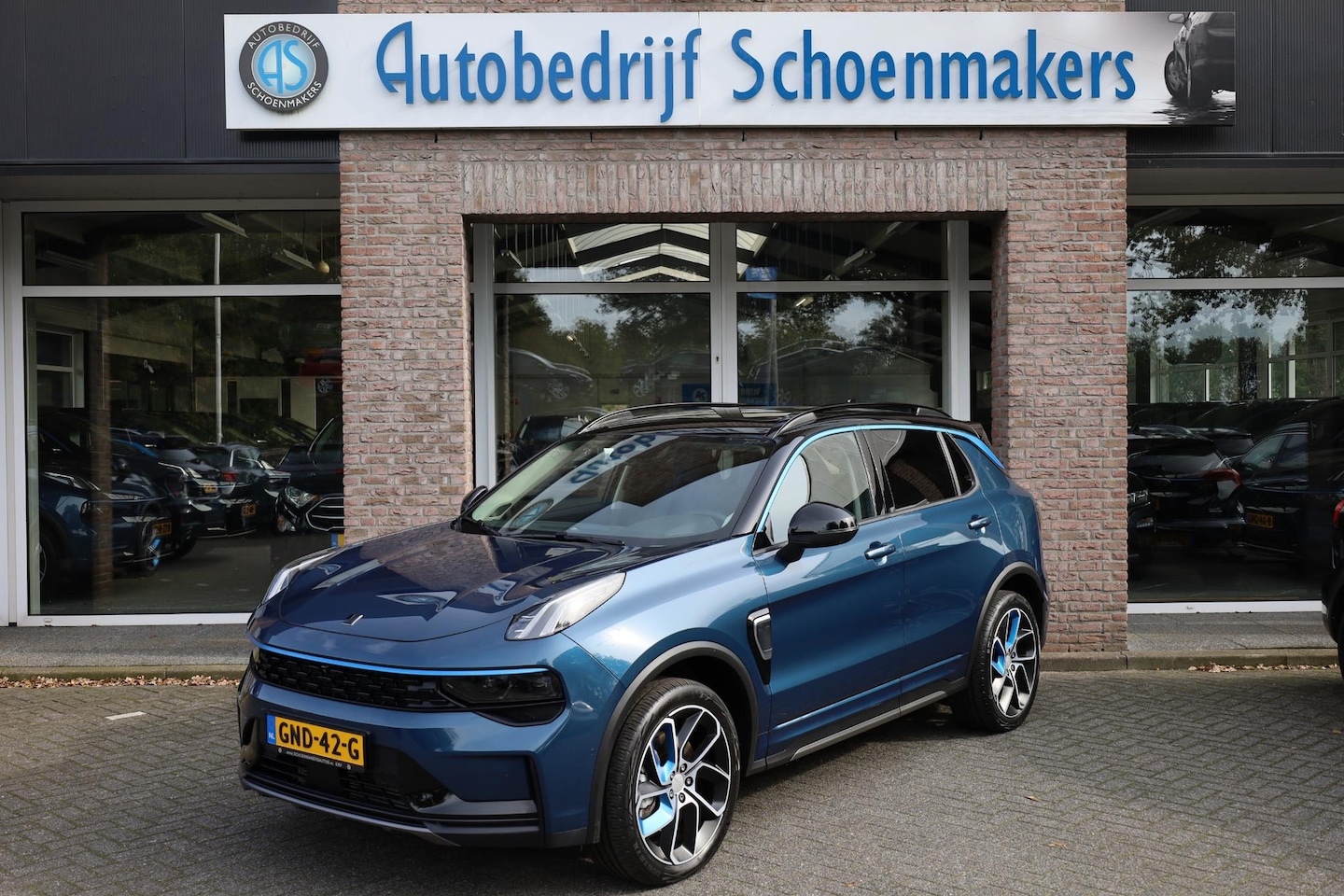 Lynk & Co 01 - 1.5 261PK! 6,6Kwh LADER! 360-CAMERA PANO/SCHUIF INFINITY DAB NAVI CARPLAY STOELVERWARMING - AutoWereld.nl