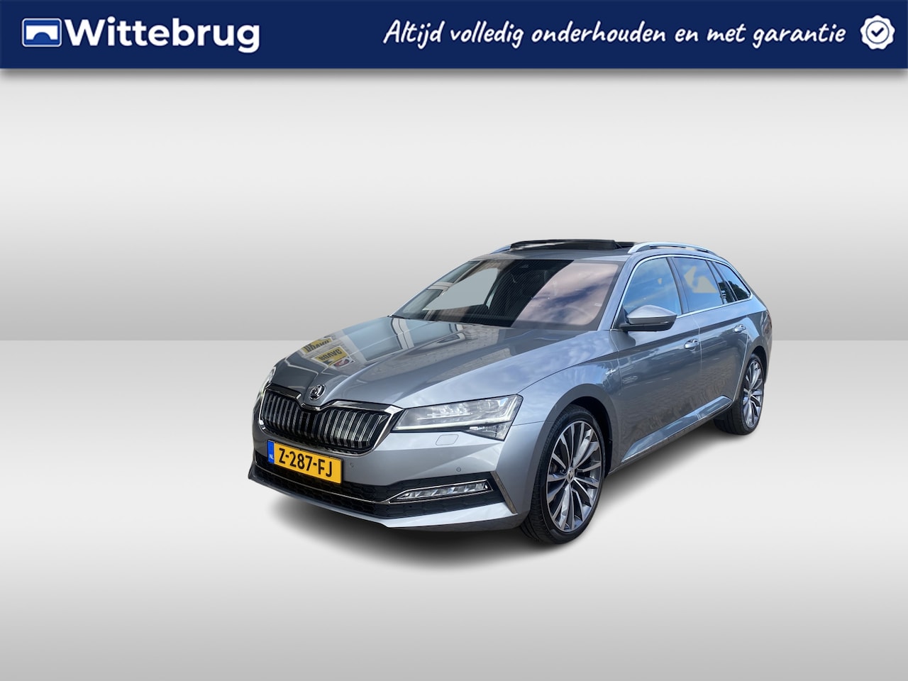 Skoda Superb Combi - 1.4 TSI iV Laurin & Klement / AUTOMAAT/ PANO/ SKODA SOUND/ 360 CAMERA/ PARK. SENSOREN/ DOD - AutoWereld.nl