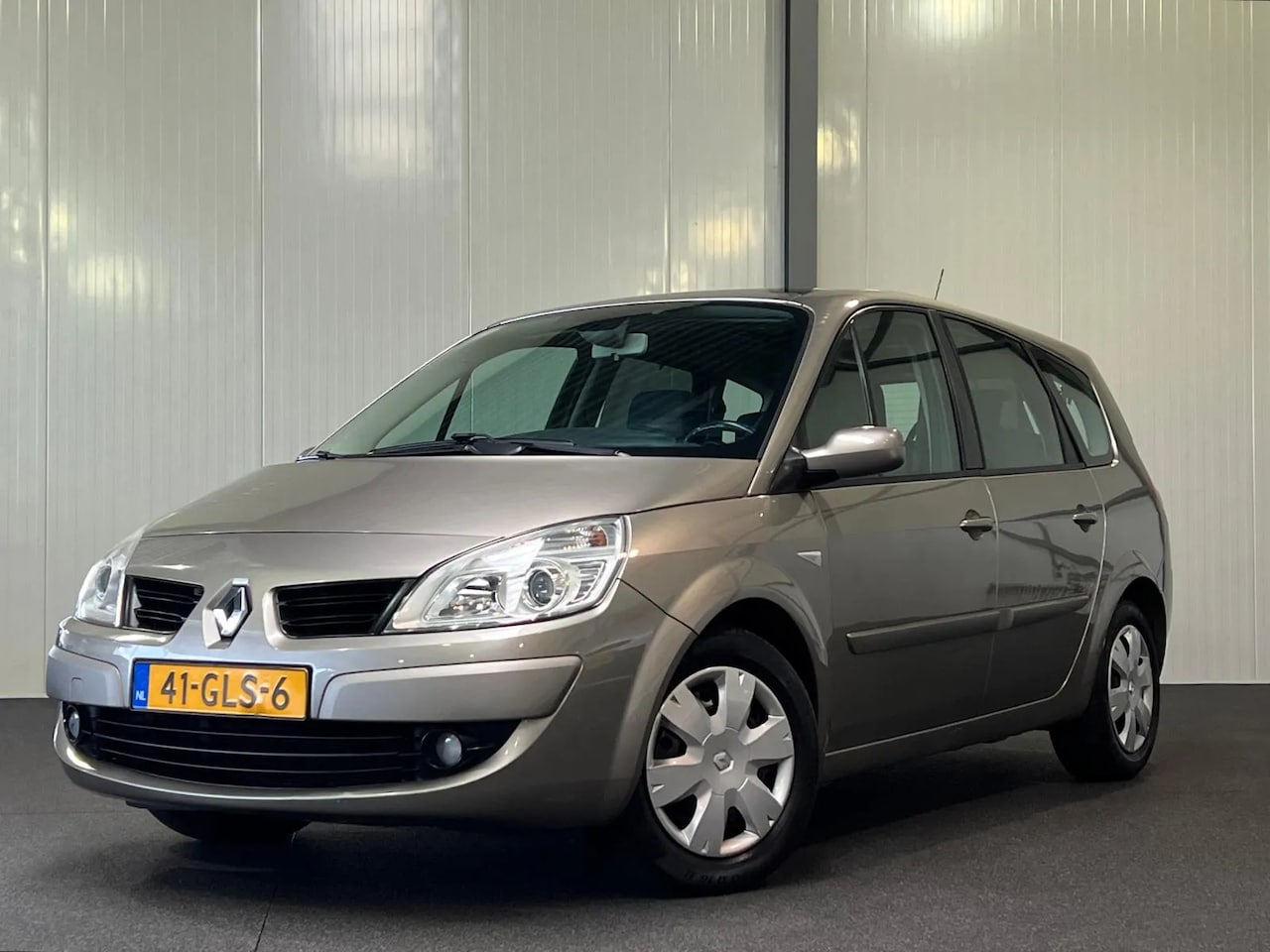 Renault Grand Scénic - NAP trekhaak panorama ] 1.6-16V Sélection Business 7p. - AutoWereld.nl