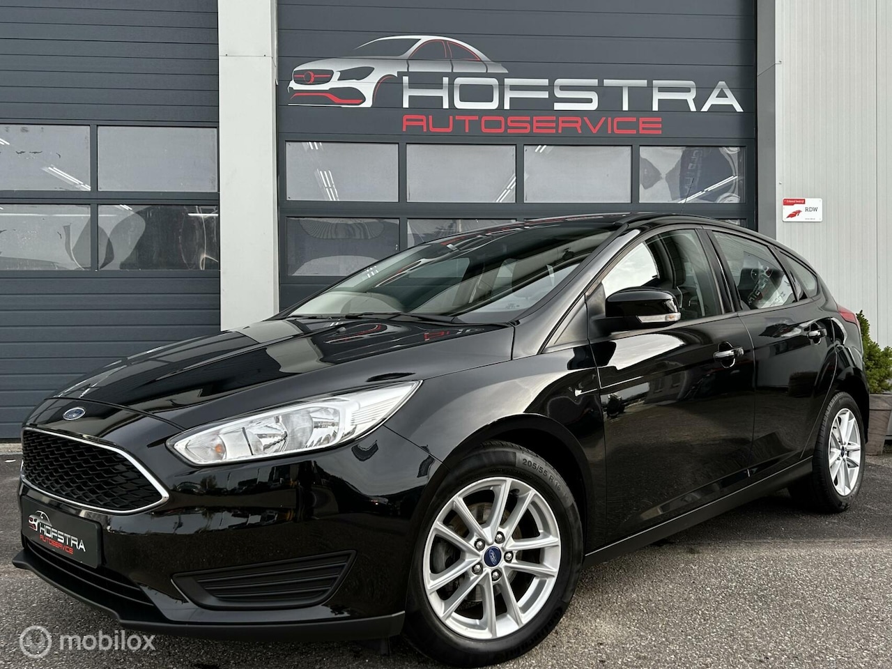 Ford Focus - 1.0 Trend Edition Navi Nwe Distr Riem PDC NAP - AutoWereld.nl