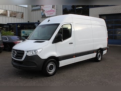 Mercedes-Benz Sprinter - 317 CDI L2H2 3500kg trekhaak, MBUX met parkeerpakket en camera