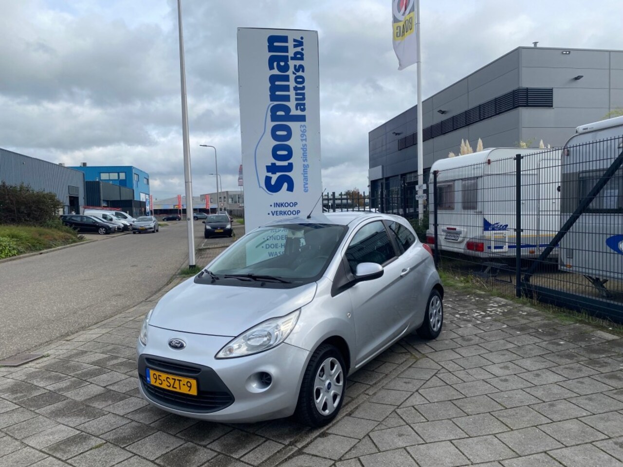 Ford Ka - 1.2 CoolenSound Airco PDC El.ramen CV 112.671km - AutoWereld.nl