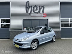 Peugeot 206 - 1.4 Air-line 3 5DRS Airco NAP