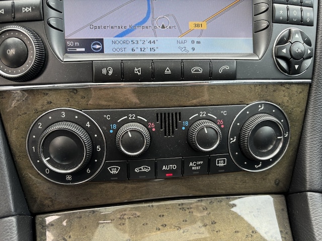 mercedes-benz-c-klasse-c55-amg-v8-aut-navi-leer-schuif-kantel-dak-youngtimer.jpg