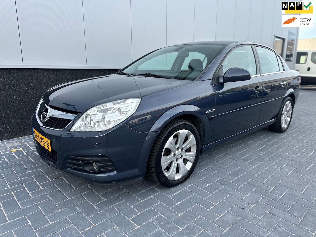 Opel Vectra - 1.8-16V Executive / Leder / Cruise / Clima - AutoWereld.nl