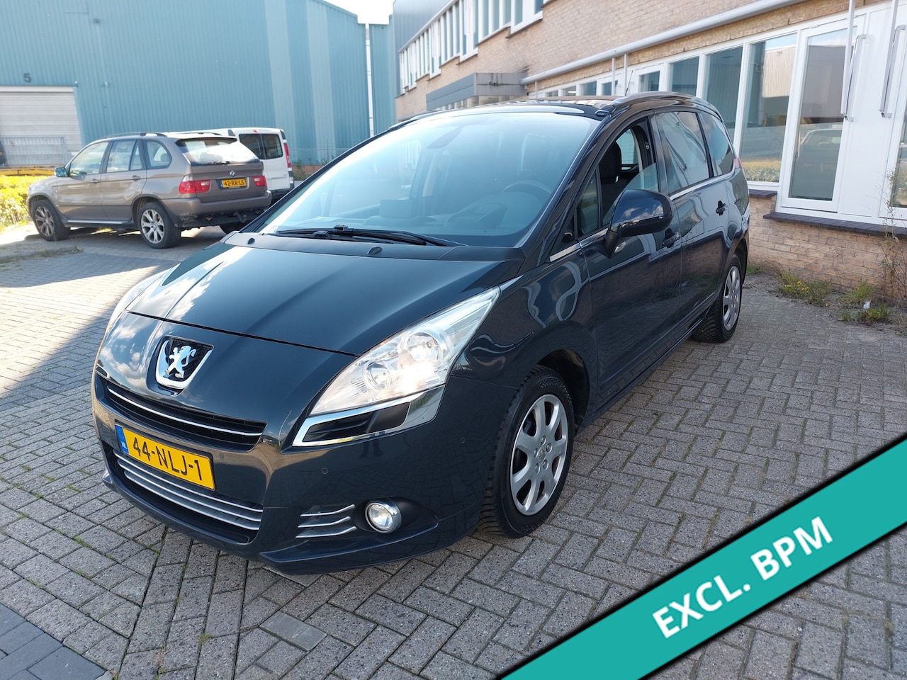 Peugeot 5008 - 1.6 THP Blue Lease Executive 7p. Lees text - AutoWereld.nl