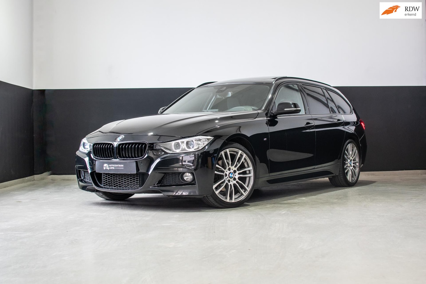 BMW 3-serie Touring - 320d High Executive M-sport HUD|Open dak|Elektr Trekhaak - AutoWereld.nl