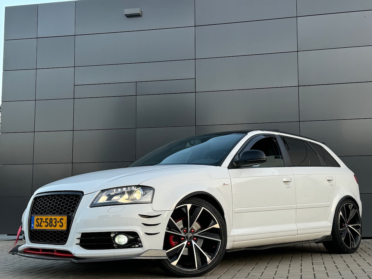 Audi A3 Sportback - 1.4 TFSI S-edition 200PK+Camera.2xPano NAP - AutoWereld.nl