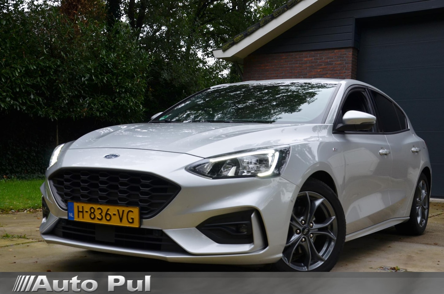 Ford Focus - 1.0 EcoBoost ST Line Business Navi/Pdc/Ecc/Stoel ruit en stuurverwarming/Cr-Controle/Priva - AutoWereld.nl