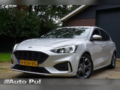 Ford Focus - 1.0 EcoBoost ST Line Business Navi/Pdc/Ecc/Stoel ruit en stuurverwarming/Cr-Controle/Priva