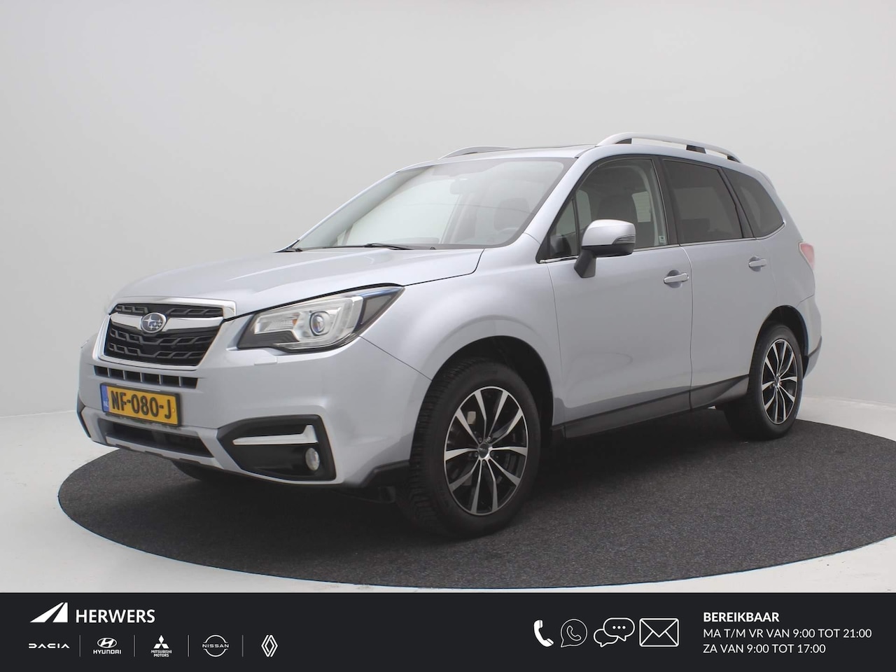 Subaru Forester - 2.0 Premium AUTOMAAT AWD / Trekhaak / 2000KG Trekgewicht / Navigatie / Glazen schuif-kante - AutoWereld.nl