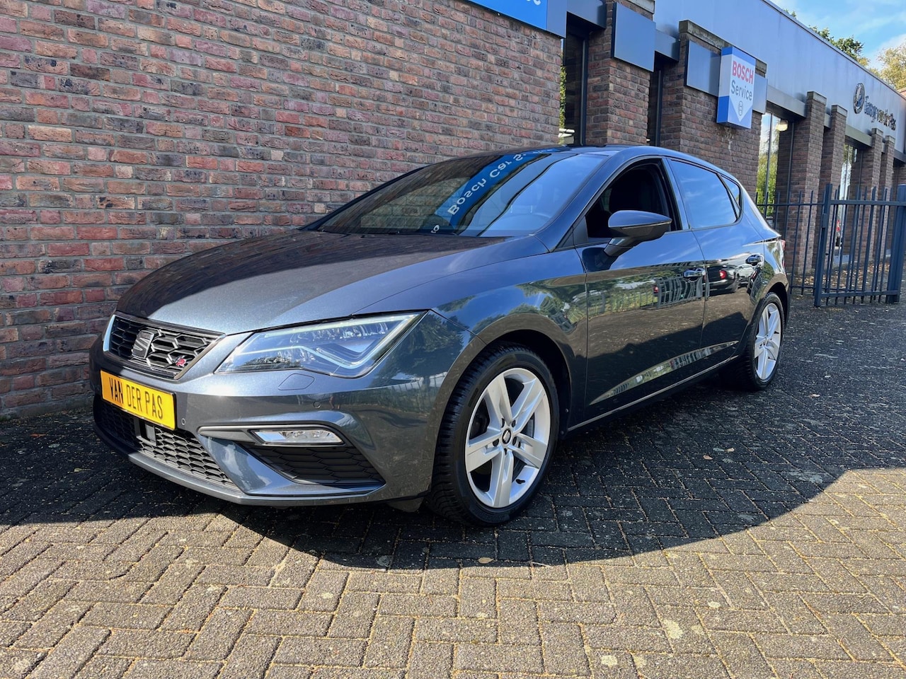 Seat Leon - 1.5 TSI FR Business Intense Led Carplay - AutoWereld.nl