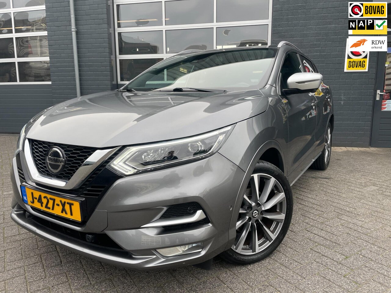 Nissan Qashqai - 1.3 DIG-T Tekna + Navi, Leder, Pano, Camera - AutoWereld.nl