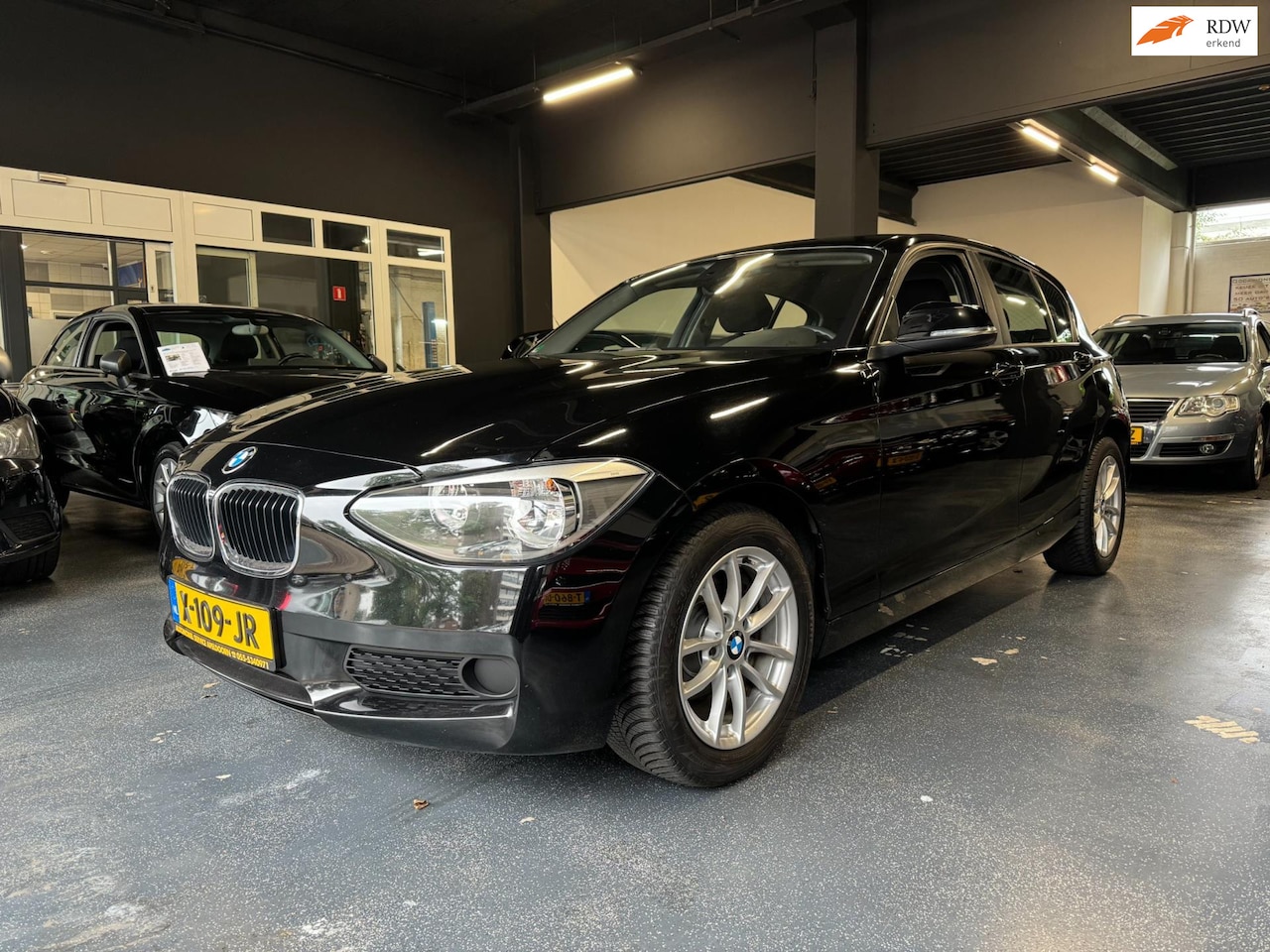 BMW 1-serie - 116i Business+ ***6BAK | ST.VERM | 121dKM | WEG=WEG*** - AutoWereld.nl