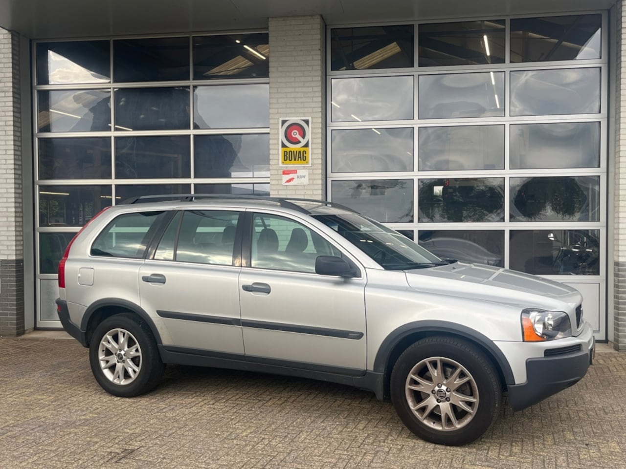 Volvo XC90 - 2.5 T Momentum 2.5 T Momentum - AutoWereld.nl