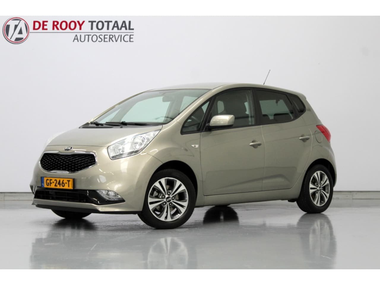 Kia Venga - 1.4 CVVT First Edition 1.4 CVVT First Edition 90PK, NAVIGATIE | CAMERA | CRUISE CONTROLE | PARKEERSENSOREN - AutoWereld.nl