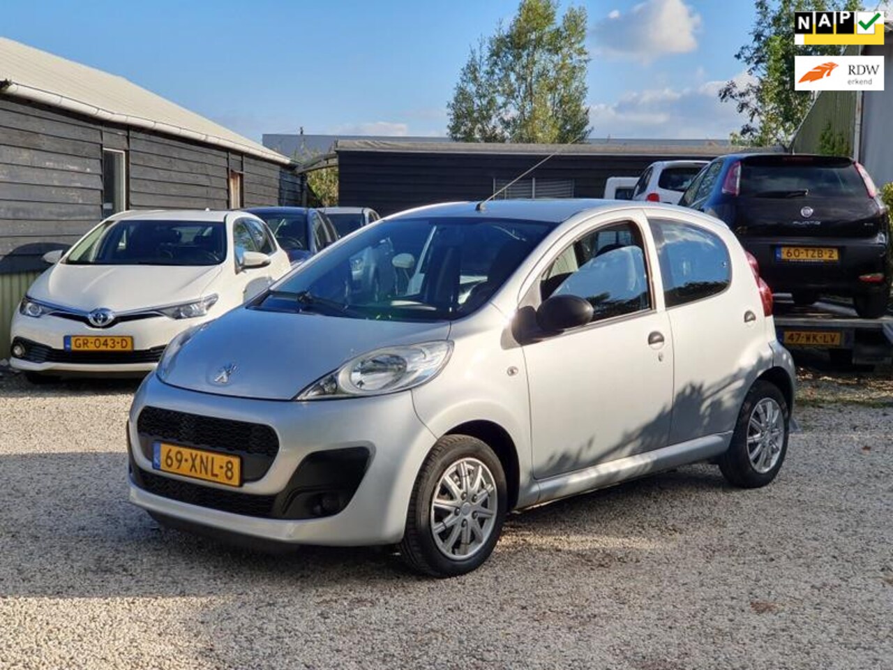 Peugeot 107 - 1.0 Access Accent Airco Facelift - AutoWereld.nl