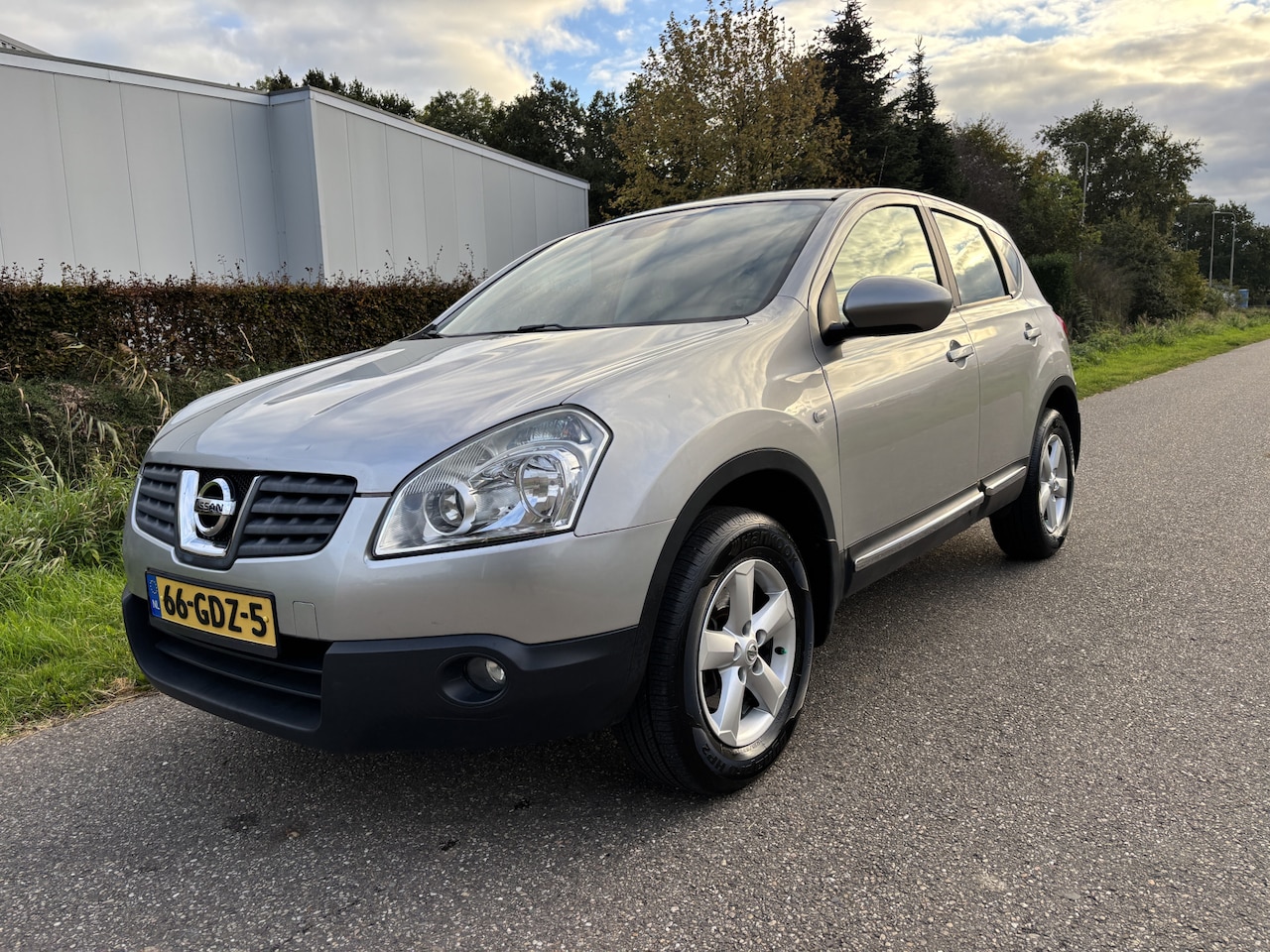 Nissan Qashqai - 1.6 Acenta / AIRCO ECC / CRUISE / 131dkm! NAP! - AutoWereld.nl