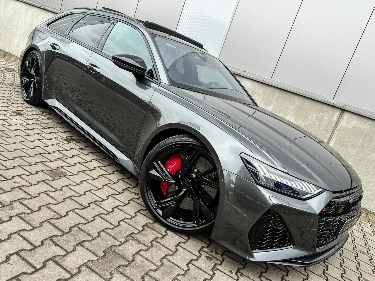 Audi RS6 - Dynamic Plus Capristo Keramisch 4wb B&O Dealr Onh - AutoWereld.nl