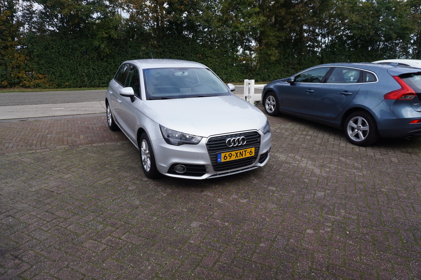 Audi A1 Sportback - 1.2 TFSI Attraction Pro Line Business NAVI CRUISE 5 DEURS - AutoWereld.nl