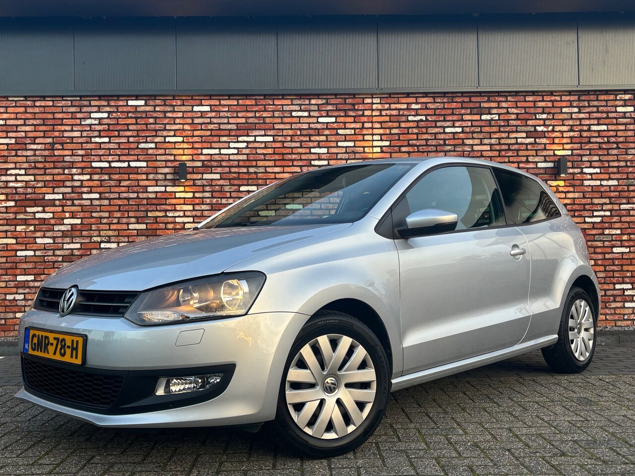 Volkswagen Polo - 1.2 Team Uitv Cruise Stoelverw Clima Zeer Netjes! - AutoWereld.nl