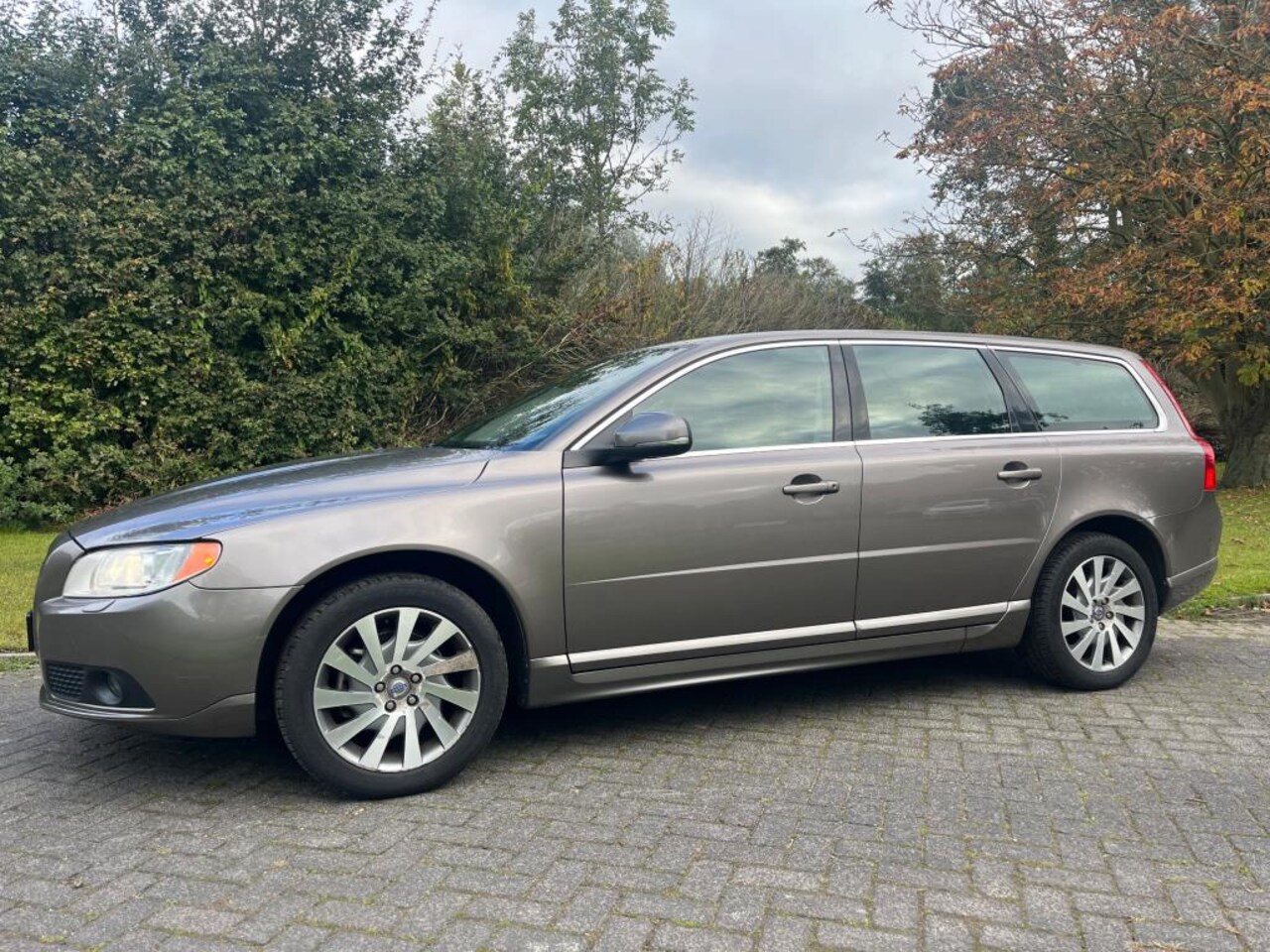 Volvo V70 - 1.6 T4 Limited Edition 1.6 T4 Limited Edition - AutoWereld.nl