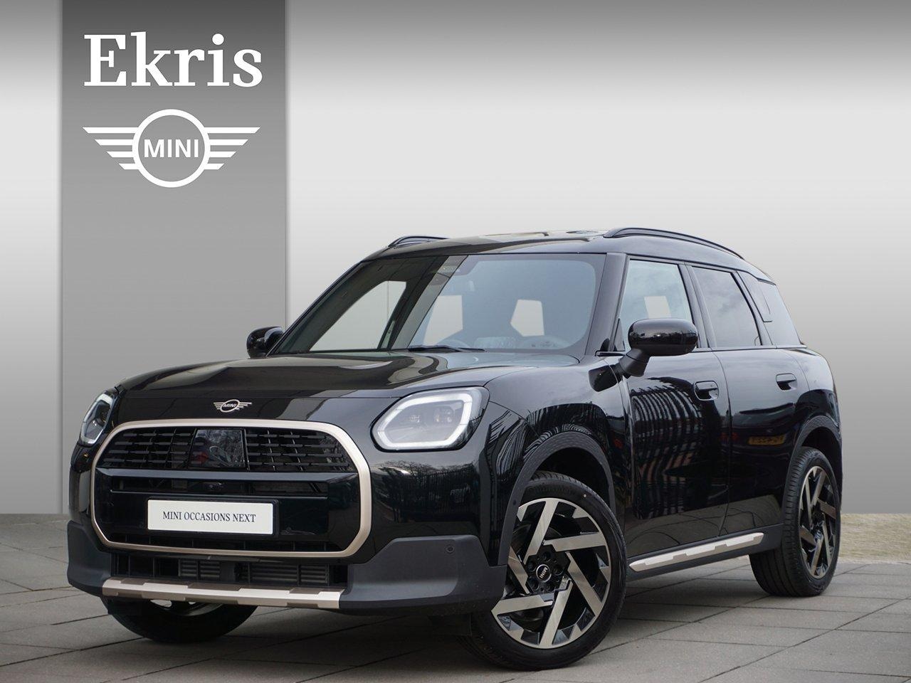 MINI Countryman - C Aut. Favoured Trim + Package L Harman Kardon / Panoramadak / 19" LMV / Driving Assistant - AutoWereld.nl