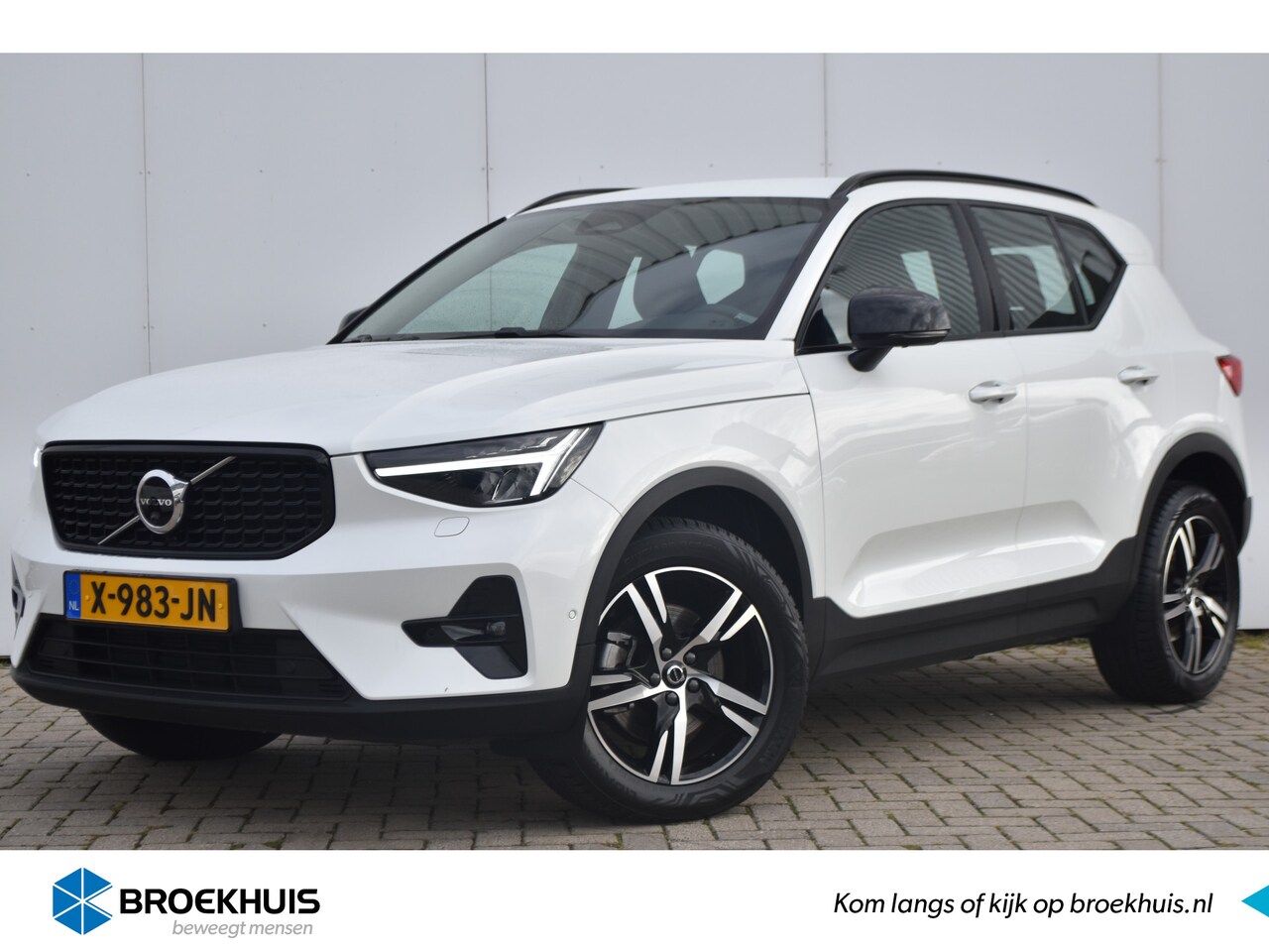 Volvo XC40 - B3 Plus Dark #Trekhaak #HarmanKardon #CrystalWhite! - AutoWereld.nl