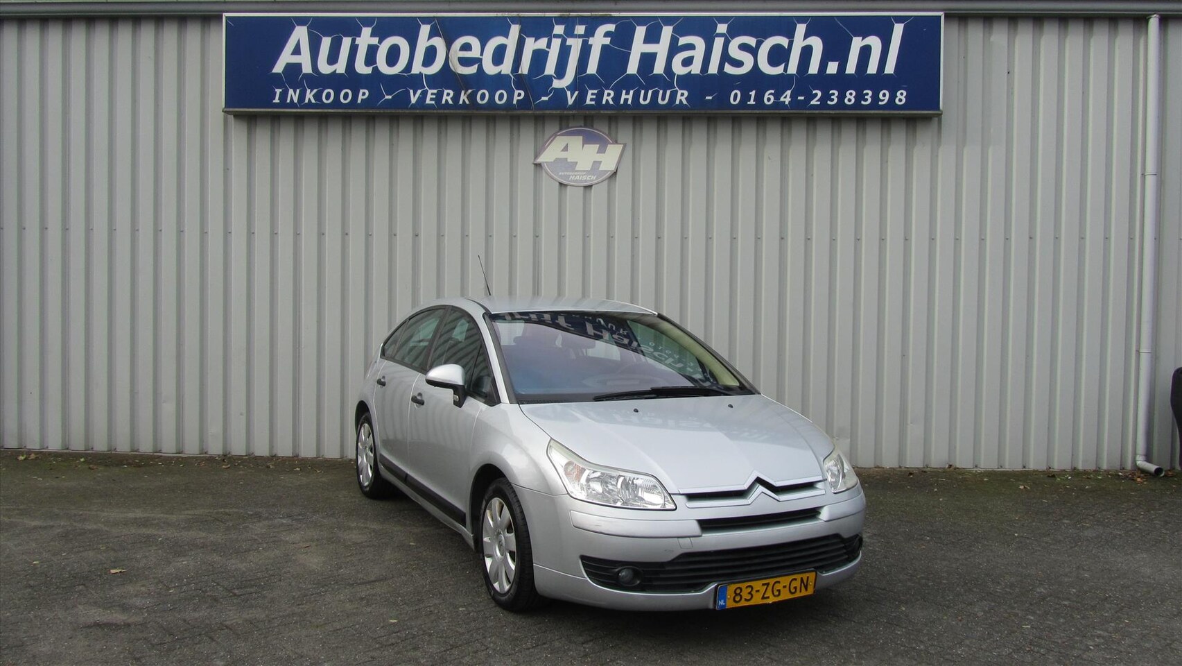 Citroën C4 Berline - 1.4 16V - AutoWereld.nl