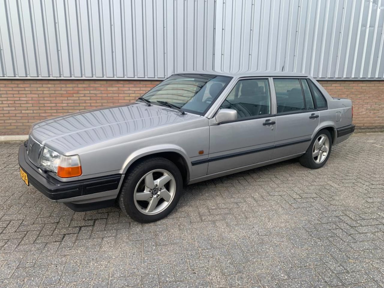 Volvo 940 - 2.3i Royal-Line 2.3i Royal-Line - AutoWereld.nl