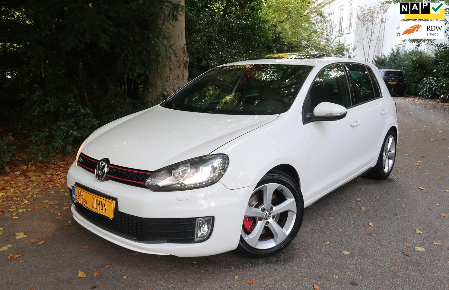 Volkswagen Golf - 2.0 GTI 280pk Sleeper opendak airco xenon 6-bak - AutoWereld.nl