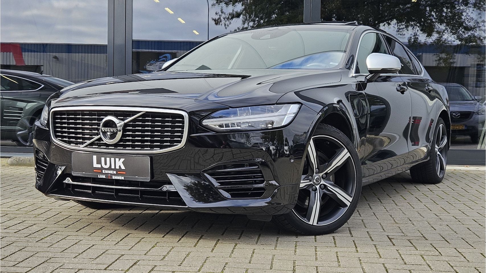 Volvo S90 - 2.0 T8 AWD Inscription + R-DESIGN + SCHUIFDAK + 360 CAMERA - AutoWereld.nl