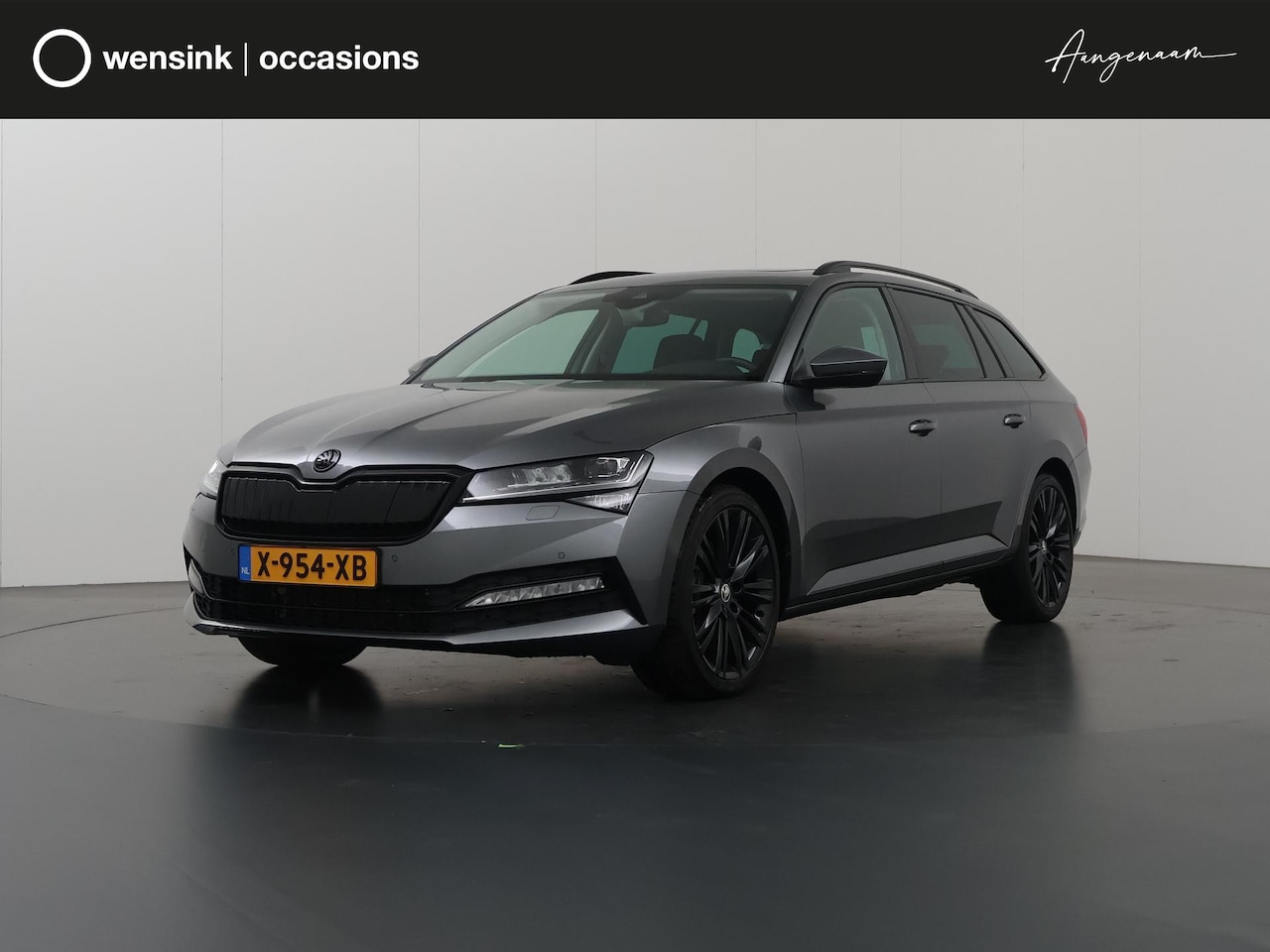 Skoda Superb Combi - 1.4 TSI iV Laurin & Klement | Panoramadak | Leder met Memory | Stoelverwarming | Keyless | - AutoWereld.nl