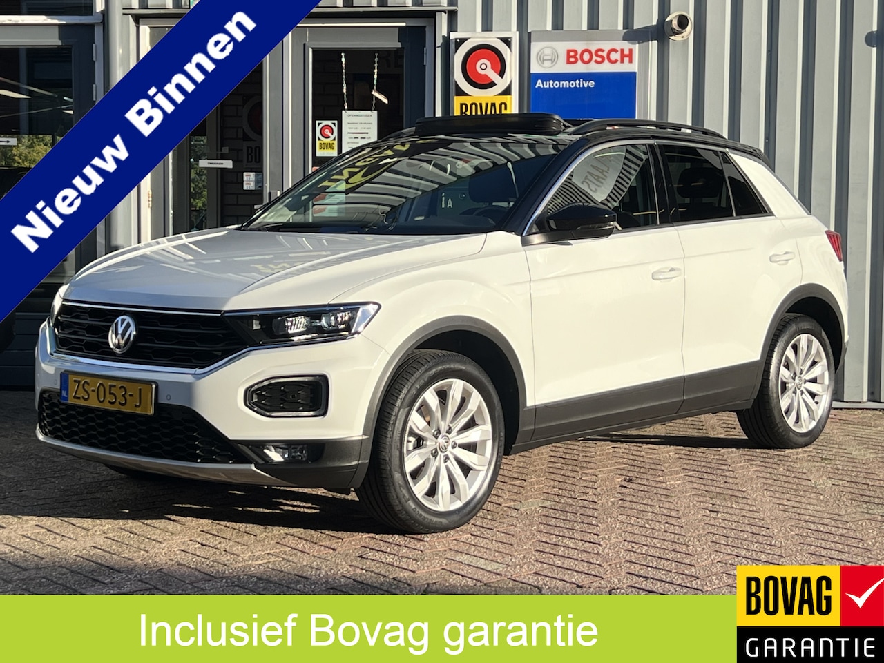 Volkswagen T-Roc - 1.0 TSI Style | PANORAMADAK | ACHTERUITCAMERA | NAVIGATIE | - AutoWereld.nl