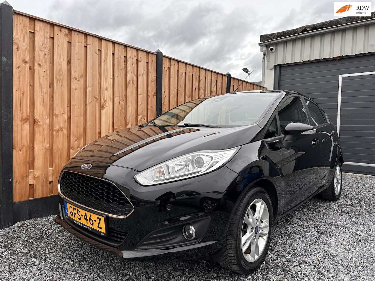 Ford Fiesta - 1.0 EcoBoost Silver Edition Airco |Bluetooth|PDC - AutoWereld.nl