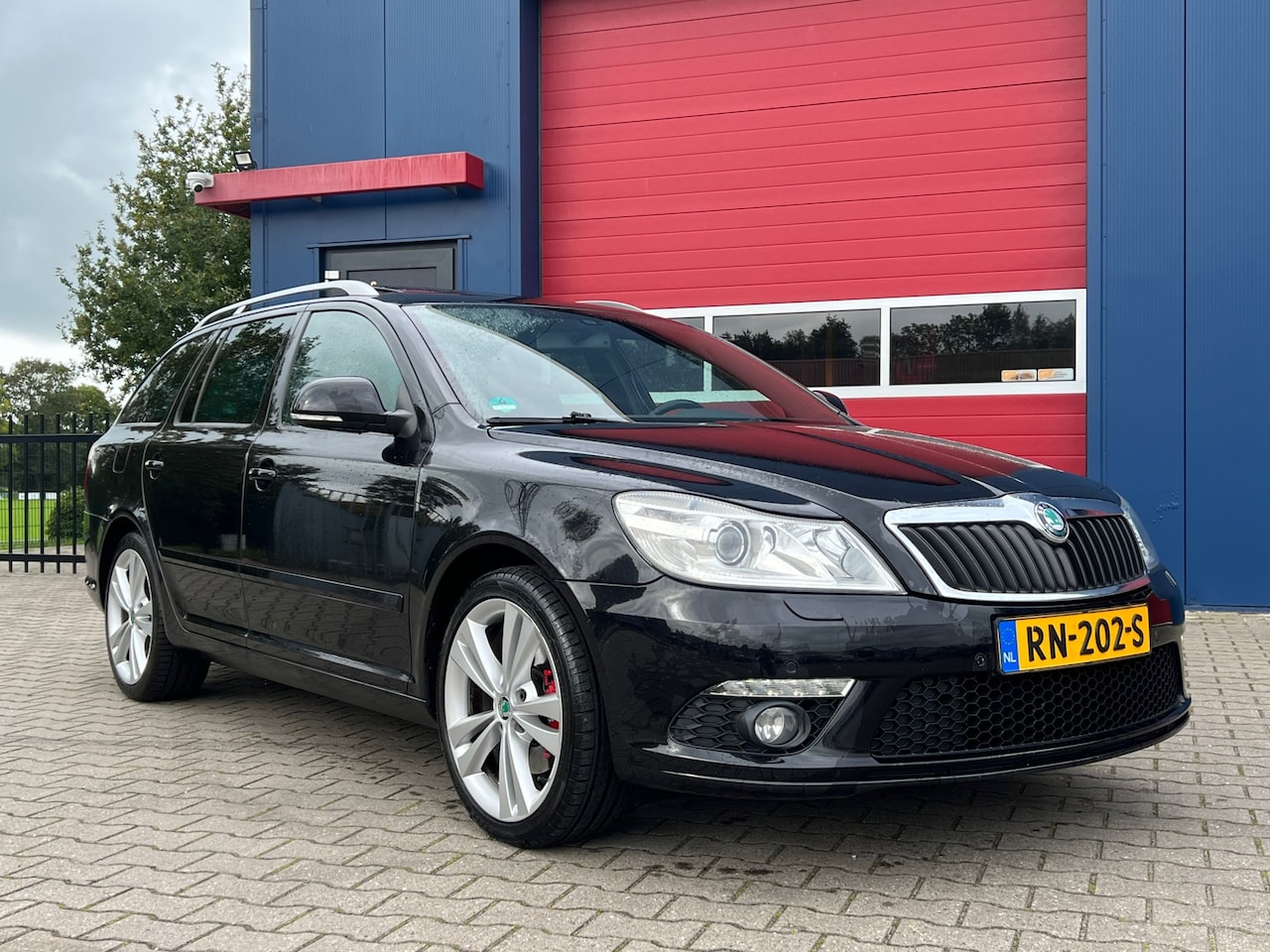 Skoda Octavia Combi - 2.0 TDI RS| Kuipstoelen + Schuif/Kanteldak + Sound system | - AutoWereld.nl