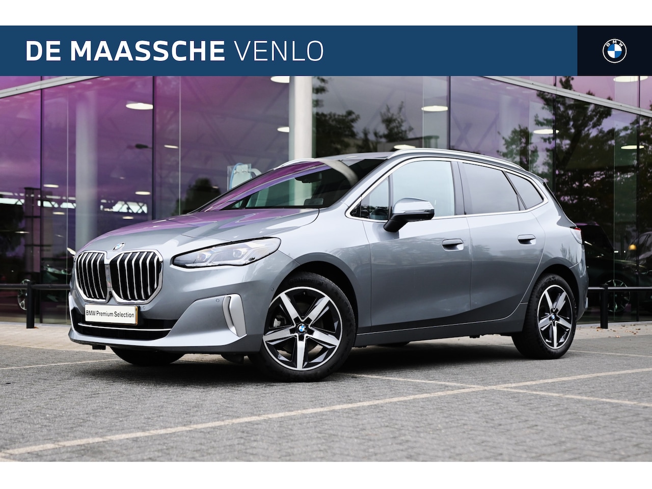 BMW 2-serie Active Tourer - 218i High Executive Luxury Line Automaat / Panoramadak / Trekhaak / Sportstoelen / Adaptie - AutoWereld.nl