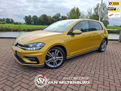 Volkswagen Golf - 1.0 TSI Highline Business R Digi dashboard Stoelverwarming Clima Navi cruise PDC v+a