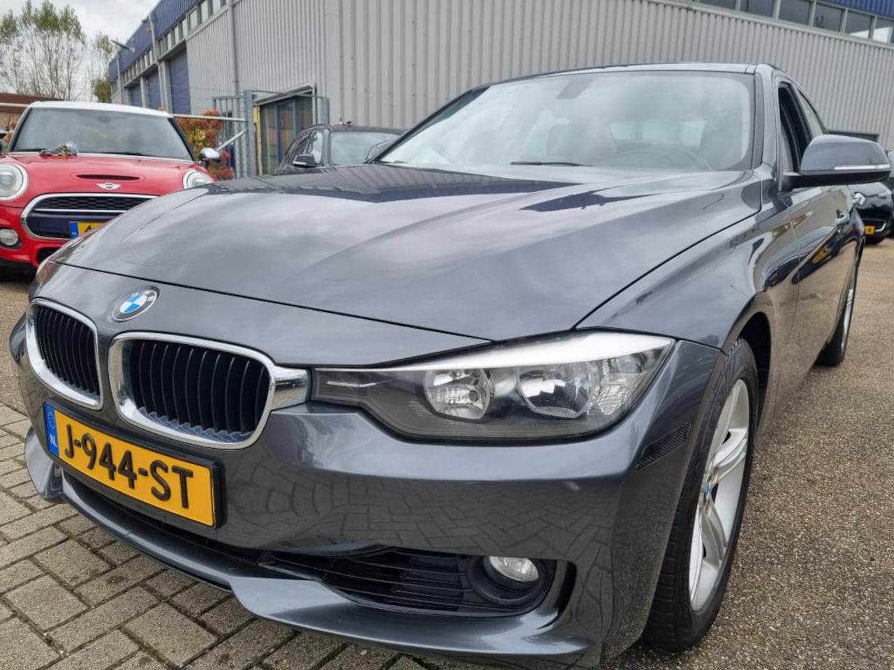 BMW 3-serie - 328i High Executive Leder - AutoWereld.nl