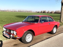 Alfa Romeo GTV - 2000 Bertone complete restauration